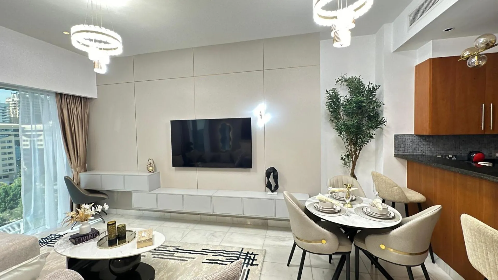 Central Park Towers Difc Royal Suite Kings location